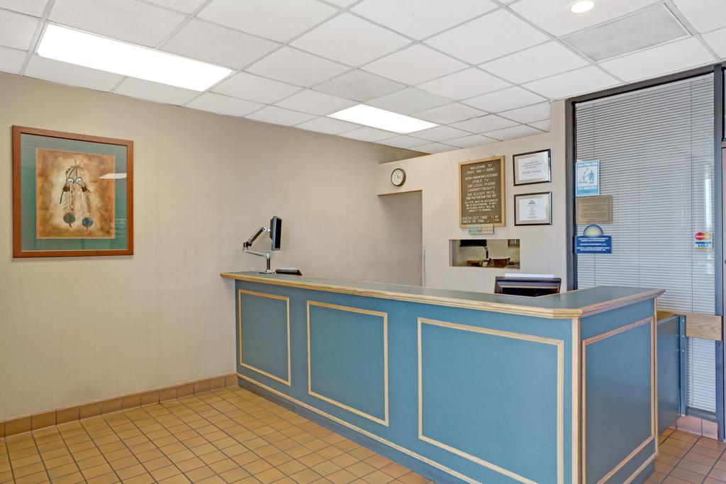 Americas Best Value Inn Рино Экстерьер фото