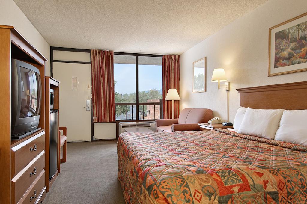 Americas Best Value Inn Рино Номер фото